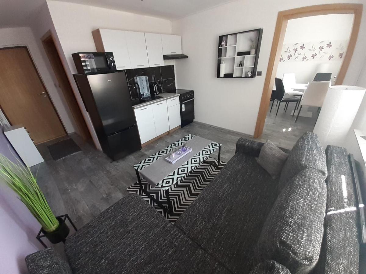Apartman Laumar 3 Bzenec Eksteriør bilde